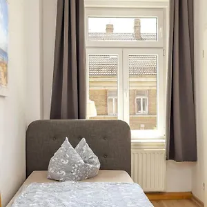 https://your-sunny-castle-5min-zum-zentrum.bestleipzighotels.com